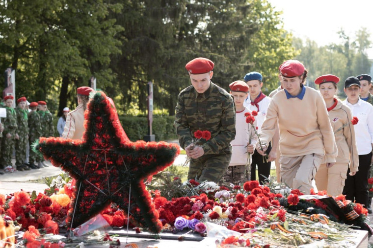 В Великих Луках стартовал региональный этап военно-патриотической игры «Зарница 2.0». В Великих Луках стартовал региональный этап военно-патриотической игры «Зарница 2.0».